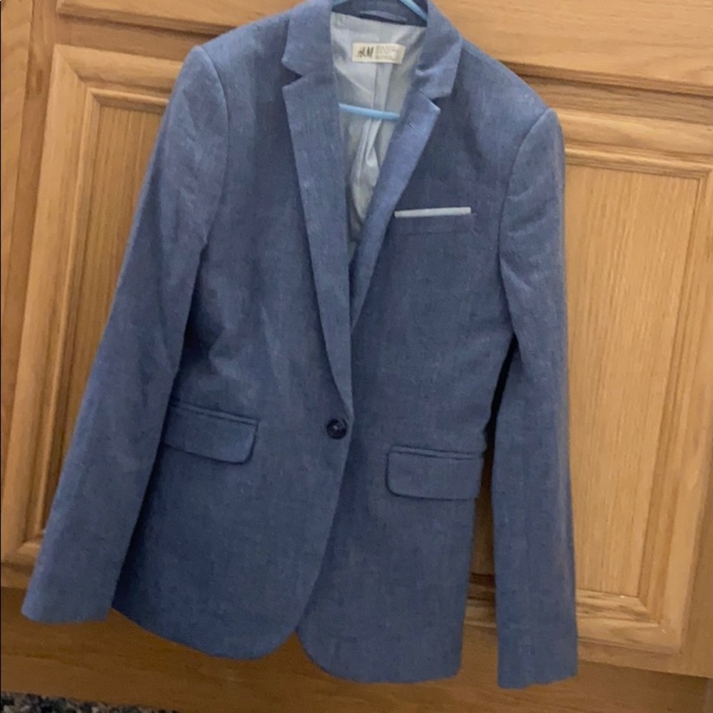 Boys H&M suit jacket.